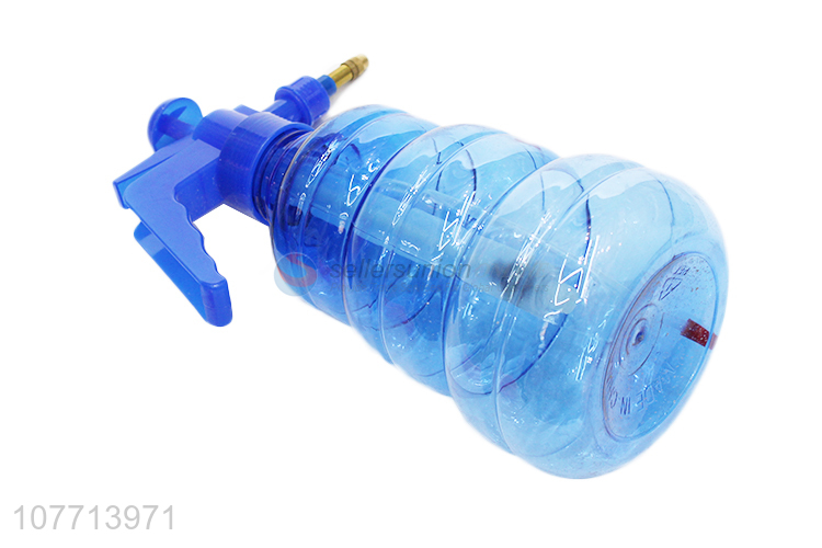 New Design Plastic Pump-Pressure Sprayer Gardening Watering Can