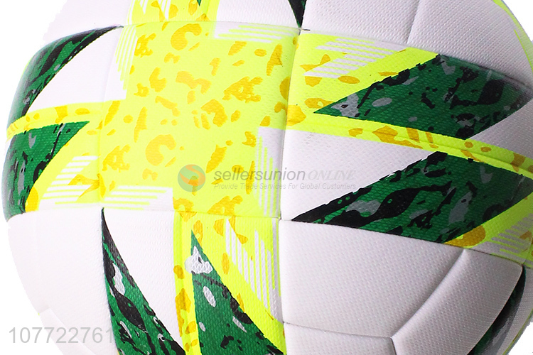 Manufacturers supply football No. 5 waterproof and wear-resistant football