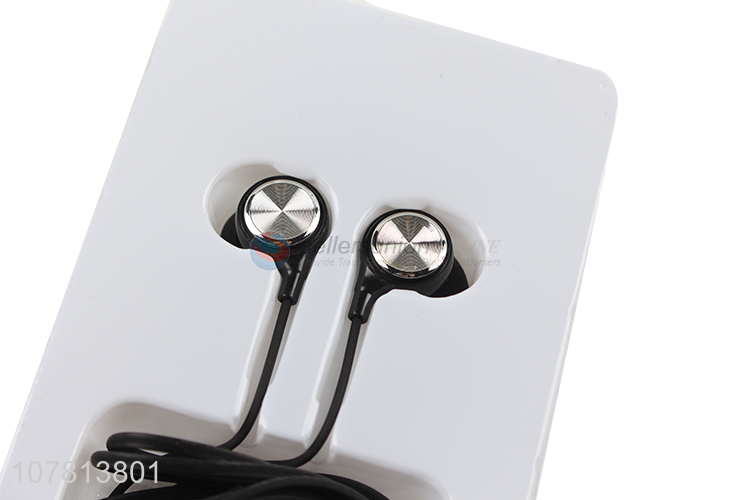 Wholesale black universal earphone in-ear headphones