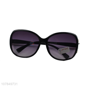 Custom Popular Sunglasses Fashion Accessories For Women