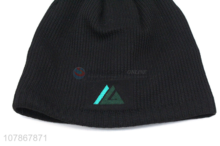 Hot selling black melon cap outdoor sports casual knitted hat for men