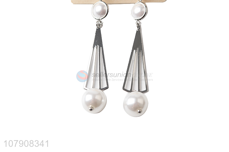 Online wholesale decorative pearl drop pendant earring for women