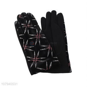 Latest arrival women winter gloves fashion printing suede thermal gloves