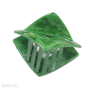 Most popular green plastic hollow fashion women hair claw clips wholesale