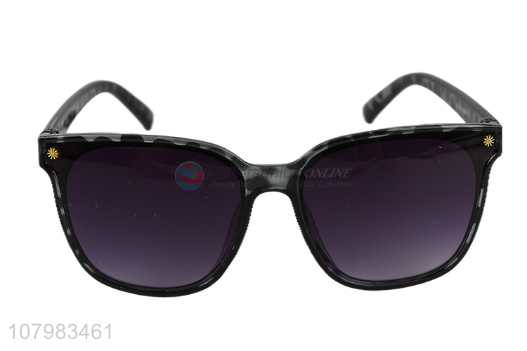 New Style Ladies Sunshade Glasses Latest Sunglasses For Sale