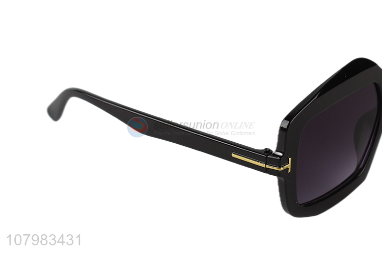 Good Quality Fashionable Sunglasses Popular Sun Glasses Eyeglasses