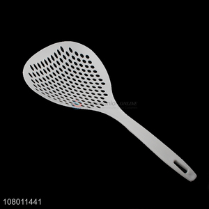 New design white plastic colander kitchen universal strainer