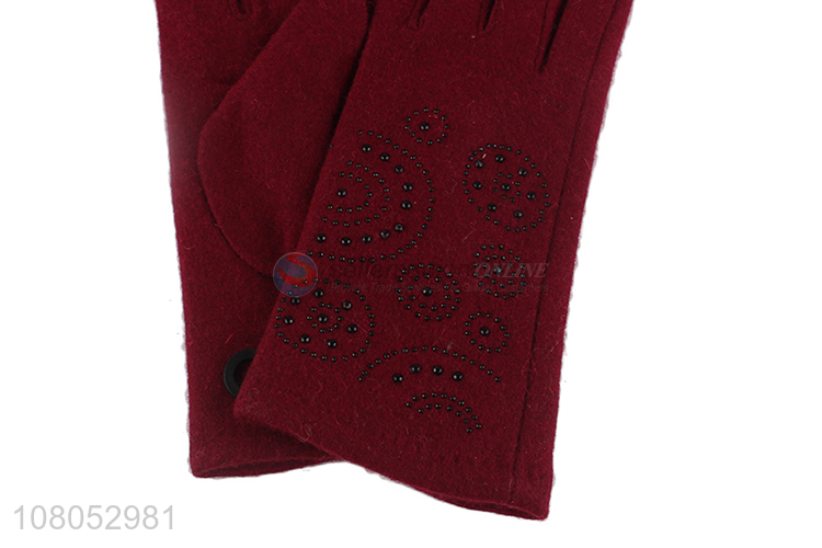 New design red ladies winter outdoor warm gloves