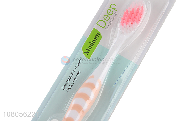 Yiwu market plastic portable household toothbrush for sale