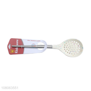 Wholesale cheap price white stainless steel handle strainers