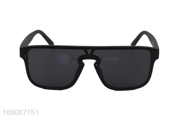 Good quality trendy flat top plastic frame polarized lens sunglasses