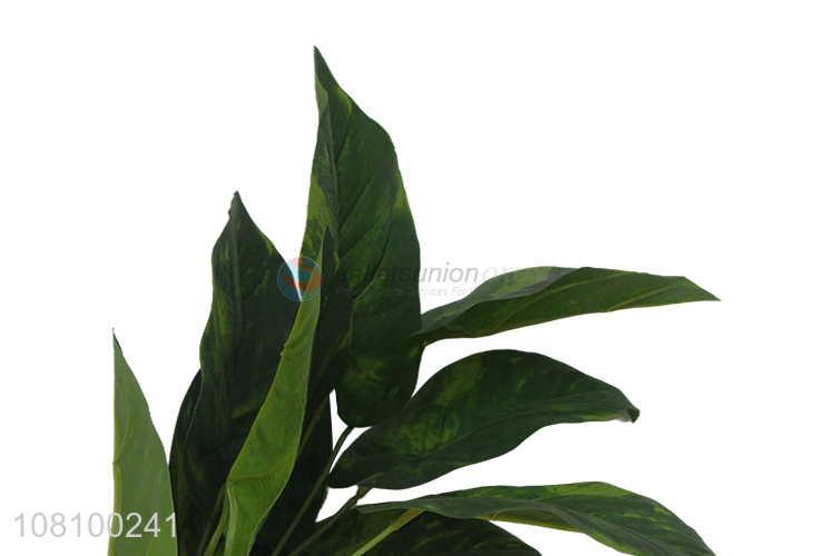 Latest products plastic green artificial plants for sale