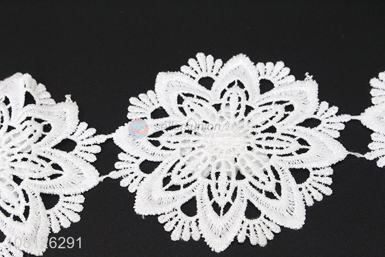 Hot products white flower shape lace trim for dress decoration