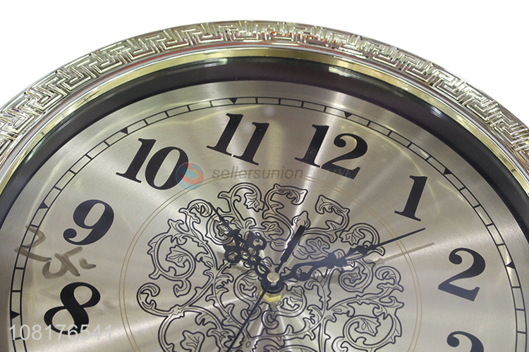 China factory silent non-ticking round analog plastic quartz wall clock