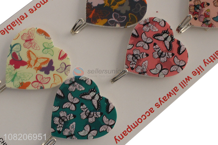 China factory heart shape plastic sticky hooks for household