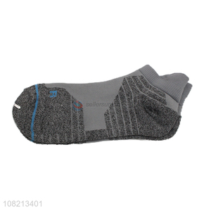 Hot selling sport ankle socks anti-slip outdoor socks for men