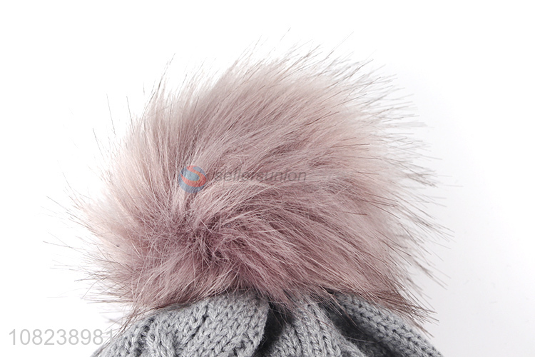 High quality unisex winter warm cuffed knitted beanie with pom pom