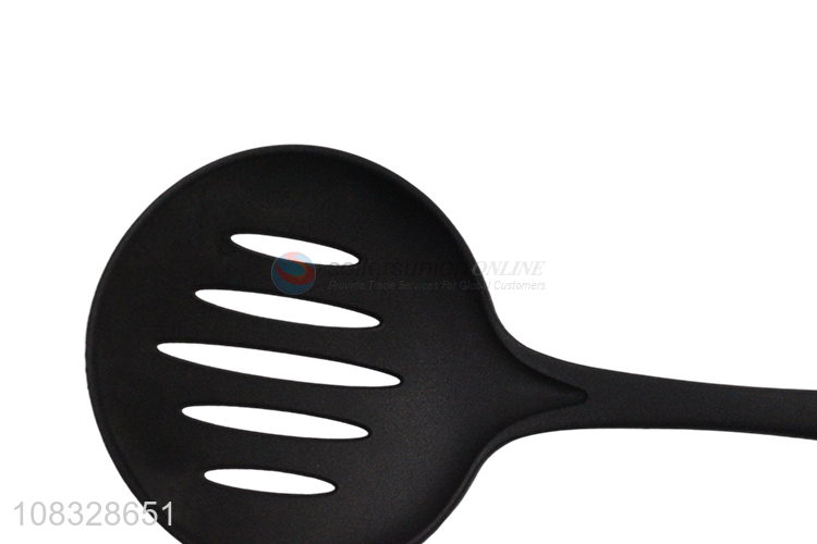 Factory price creative nylon slotted spoon kitchen utensils