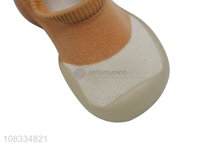 Latest style cotton soft baby socks shoes with silicone soles