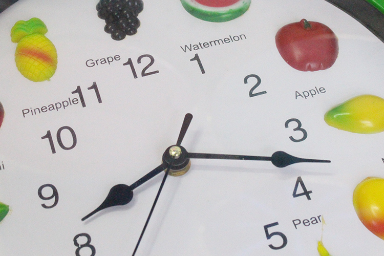 Creative design fruit printed silent wall clock for home