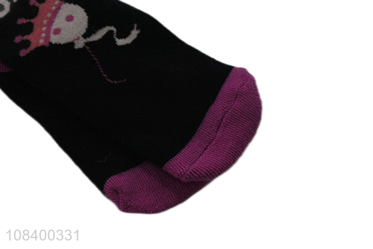 Low price comfortable breathable women crew socks for sale