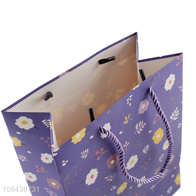 Wholesale price flower printed gifts bag packaging bag