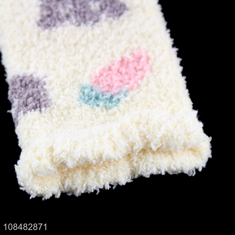 Wholesale fashionable thick fluffy warm coral fleece sleeping socks