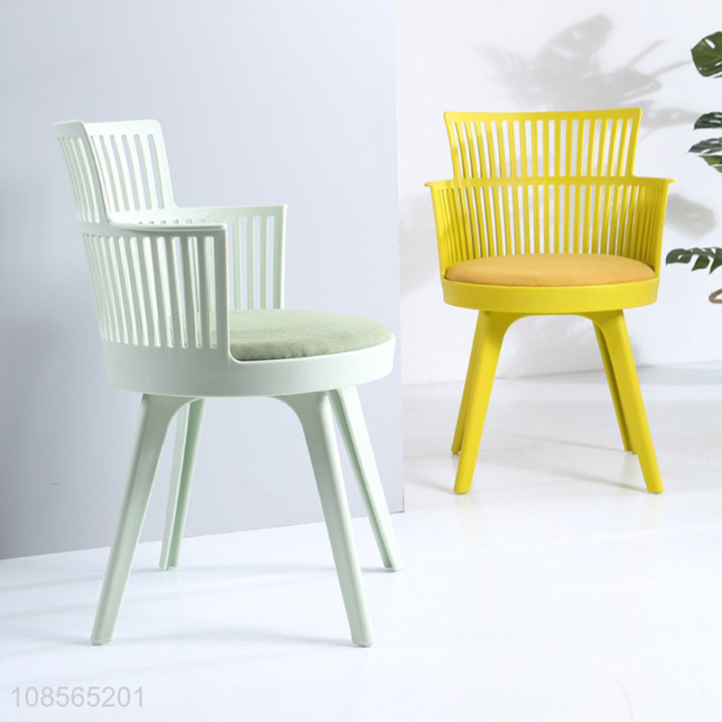 Wholesale thickened pp material dining chair plstic windsor chair
