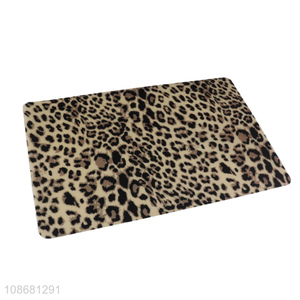 Good price non-slip leopard print pvc placemat washable table mat