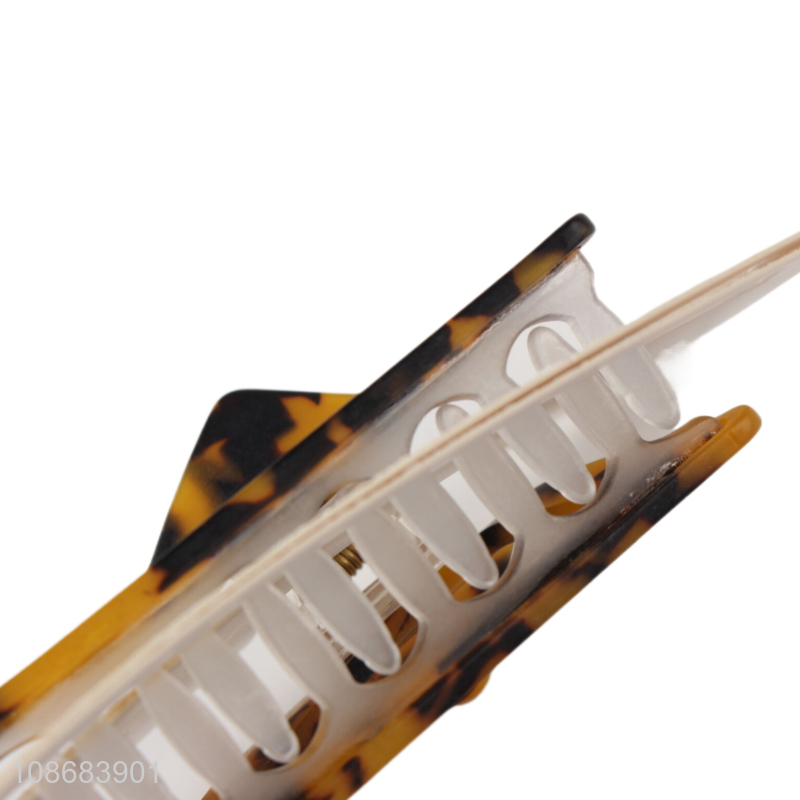 Factory price tortoise shell geomtric plastic hair claw clip for women