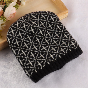 Wholesale winter knitted cap jacquard pattern beanie for women