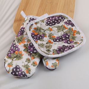 Yiwu market home kitchen oven mitt and heat pad set