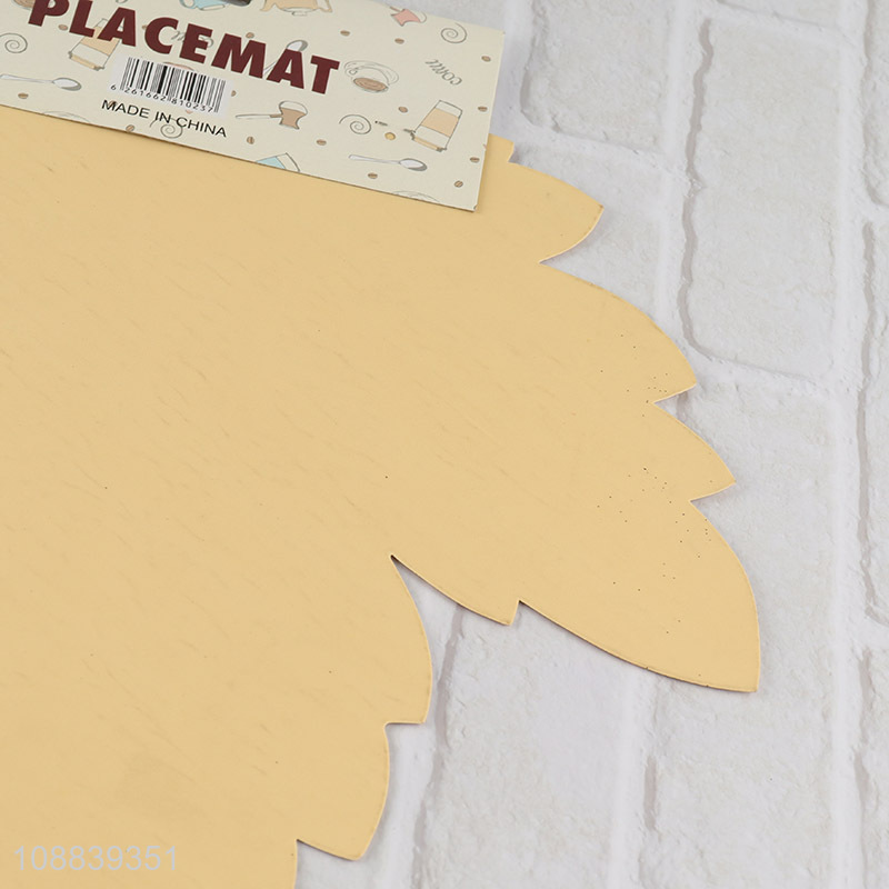 Latest design golden leaves shaped place mat dinner mat