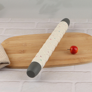 Online wholesale cookie embossing rolling pin for kitchen gadget