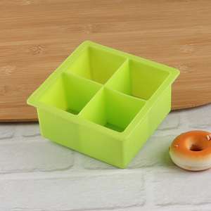 Wholesale 4-cavity silicone ice cube tray ice maker for whiskey cocktails
