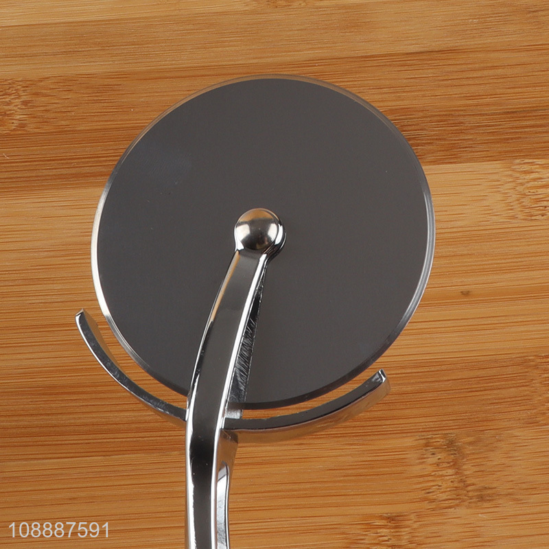 Good quality sharp rust resistant metal pizza cutter wheel