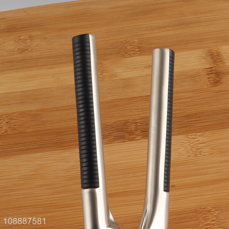 Wholesale metal garlic press mincer garlic crusher kitchen tool