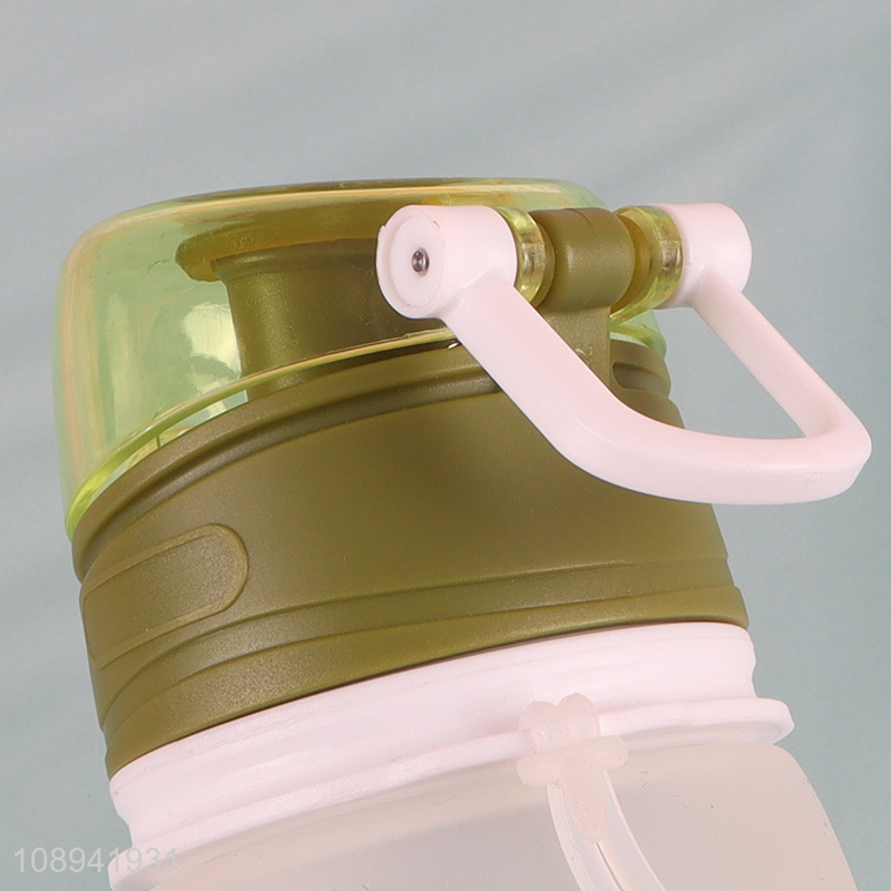 Hot Sale 700ml Collapsible Silicone Water Bottle for Outdoor Travel