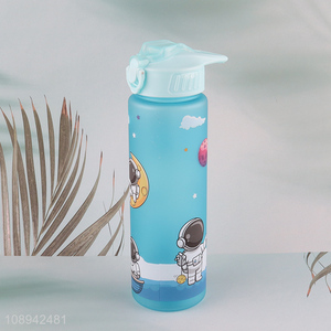 Good Quality 700ml Plastic Water Bottle with Straw for Kids and Adults