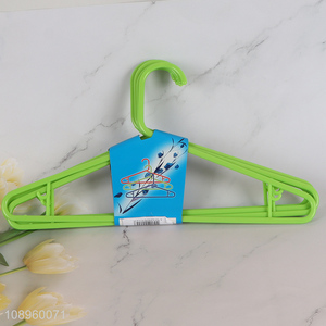 Factory price plastic 5pcs heavy duty clothes hanger