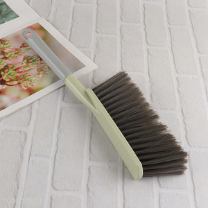 Good Quality Hand Broom Brush Bed Couch Brush with Long Handle