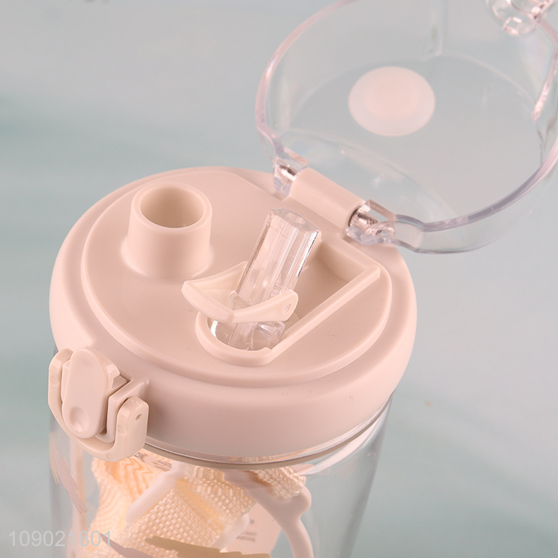 High Quality 550ml Kids Plastic Water Bottle with Silicone Straw & Shoulder Strap