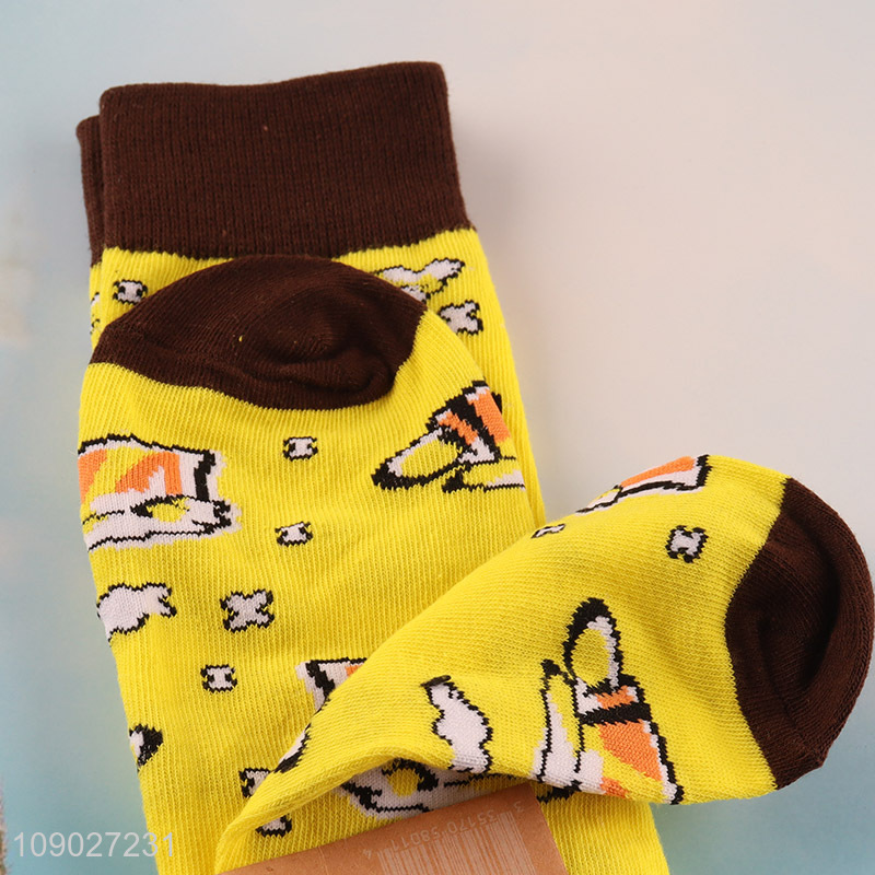 Most popular yellow men women breathable soft cotton casual socks for sale