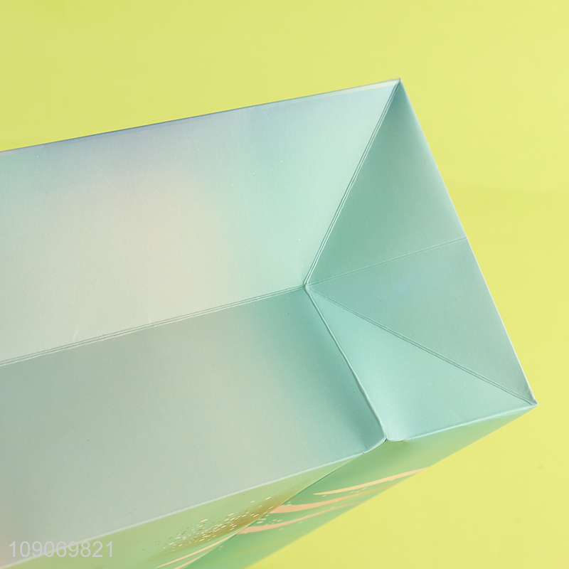 Factory direct sale eco-friendly gifts packaging paper bag  wholesale