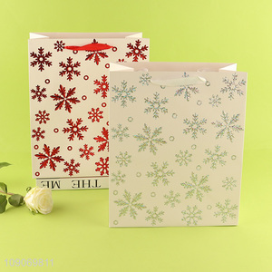 China products snowflakes pattern gifts packaging <em>paper</em> <em>bag</em> tote <em>bag</em>