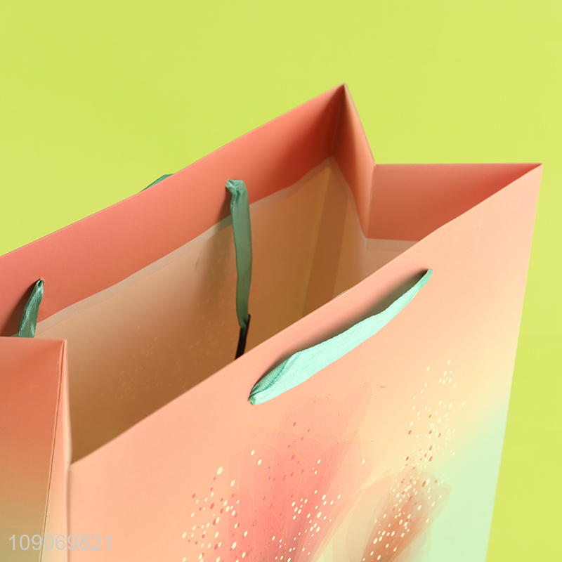 Factory direct sale eco-friendly gifts packaging paper bag  wholesale