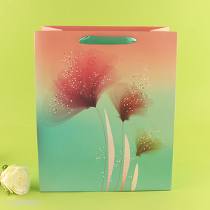 Factory direct sale eco-friendly gifts packaging <em>paper</em> <em>bag</em>  wholesale