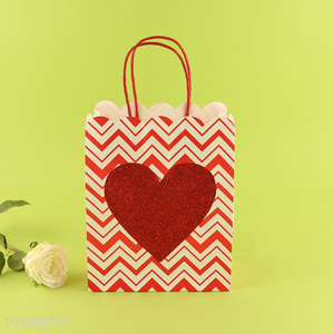 Top products heart pattern eco-friendly gifts packaging <em>paper</em> <em>bag</em>
