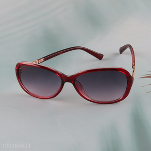 Most popular outdoor beach plastic frame <em>sunglasses</em> polarized <em>sunglasses</em> for sale