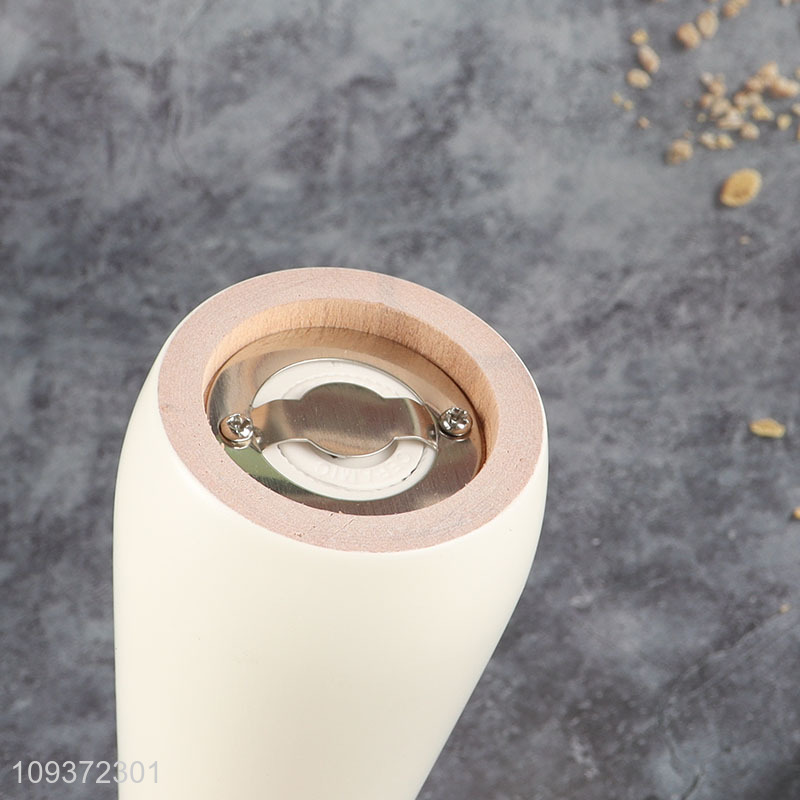 Top quality kitchen gadget pepper mill for sale